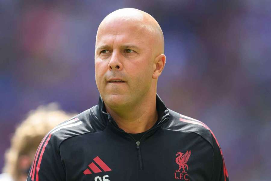 Arne Slot habló con la prensa antes del comienzo de la Premier League