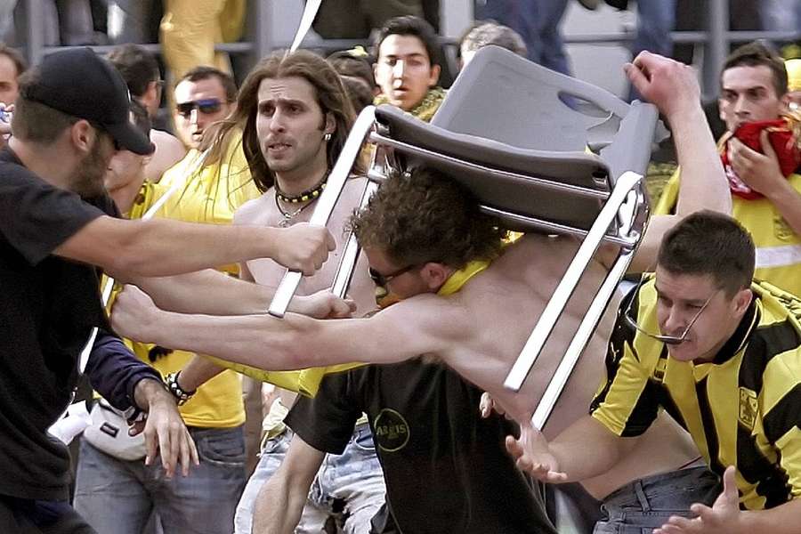 Suporterii lui Olympiakos, dezlănțuiți