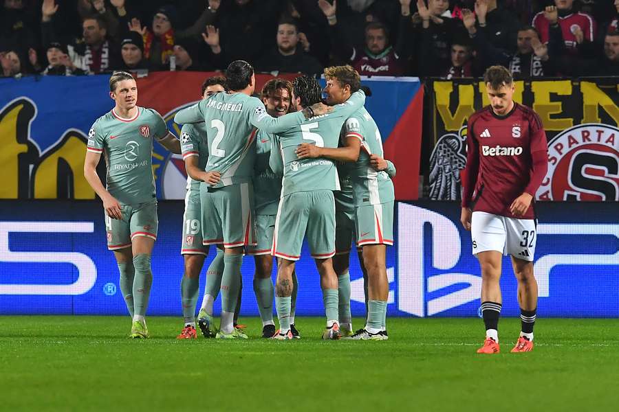 Antoine Griezmann et ses coéquipiers célébrant un but.