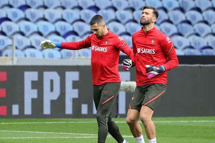 Diogo Costa apto no último treino antes da Nigéria