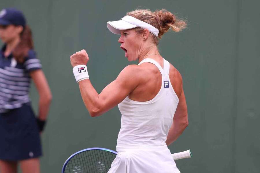 Laura Siegemund feiert sich und ihren Erfolg.