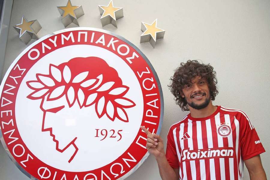 Gustavo Scarpa está emprestado ao Olympiacos, da Grécia