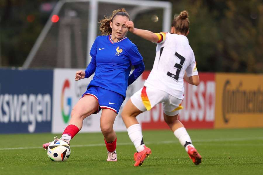 Laurine Hannequin avec les U23 françaises face à l'Allemagne en amical
