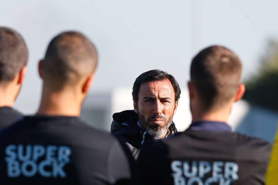 José Tavares dirige el entrenamiento del lunes