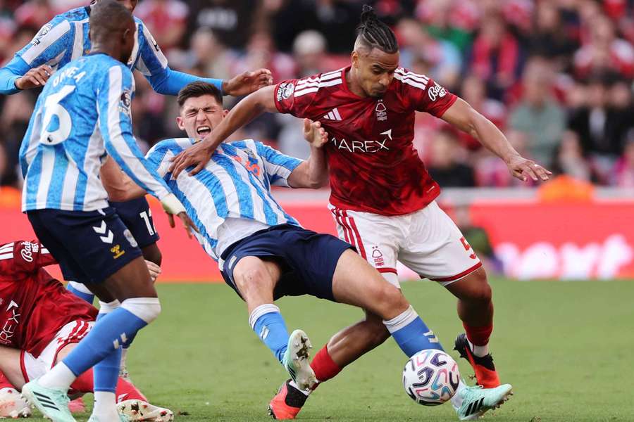 Manchester United continue to admire Murillo