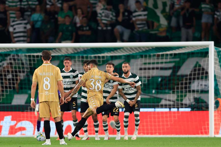 Zé Vítor, jogador do Nacional Zé Vítor, jogador do Nacional