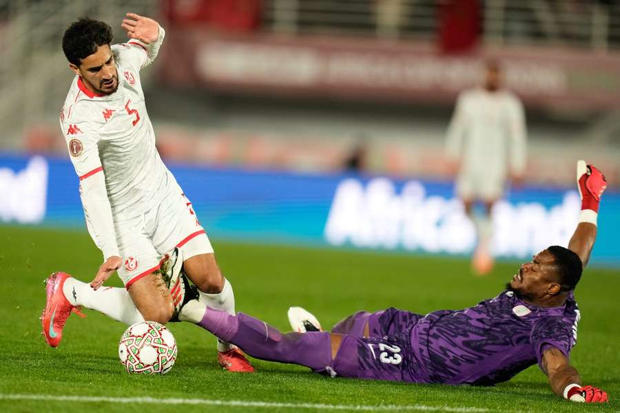 Stanley Nwabali in action for Nigeria
