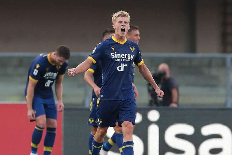 Verona won their first game of the season with a 2-1 win