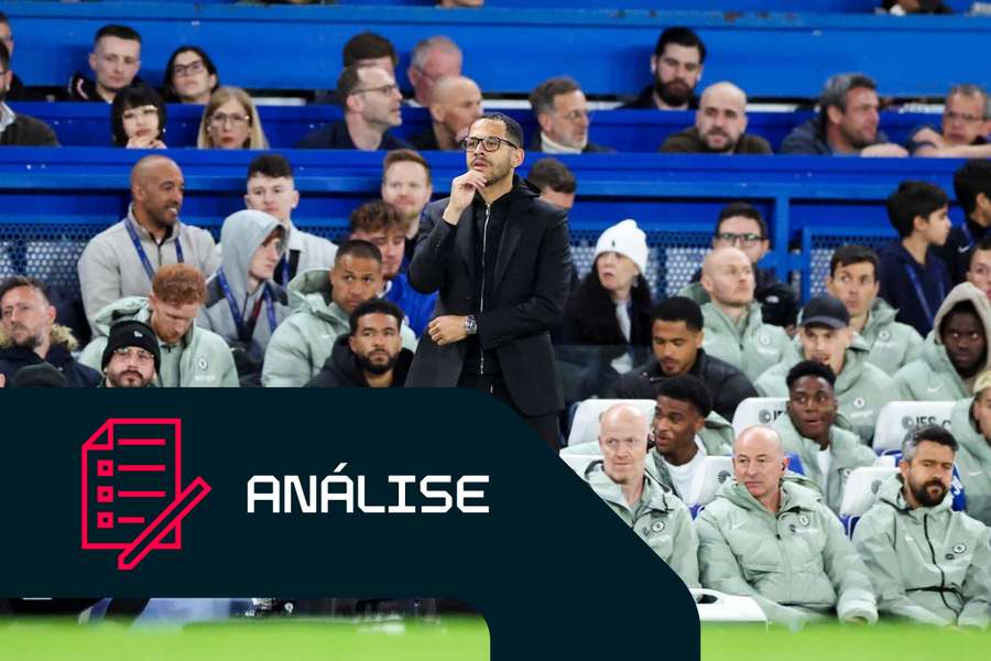 Rosenior no banco do Chelsea