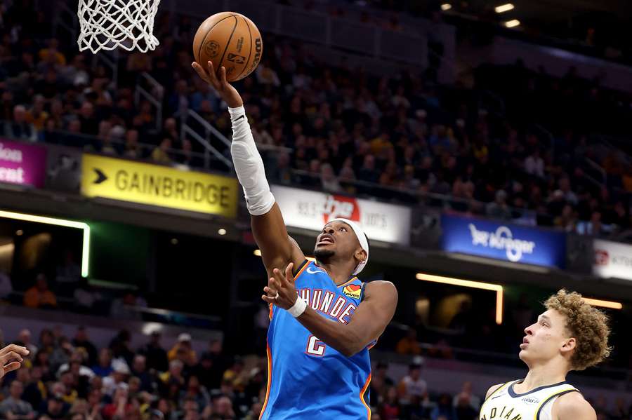 Shai Gilgeous-Alexander led the OKC Thunder to victory on Thursday night in the NBA. Shai Gilgeous-Alexander led the OKC Thunder to victory on Thursday night in the NBA.