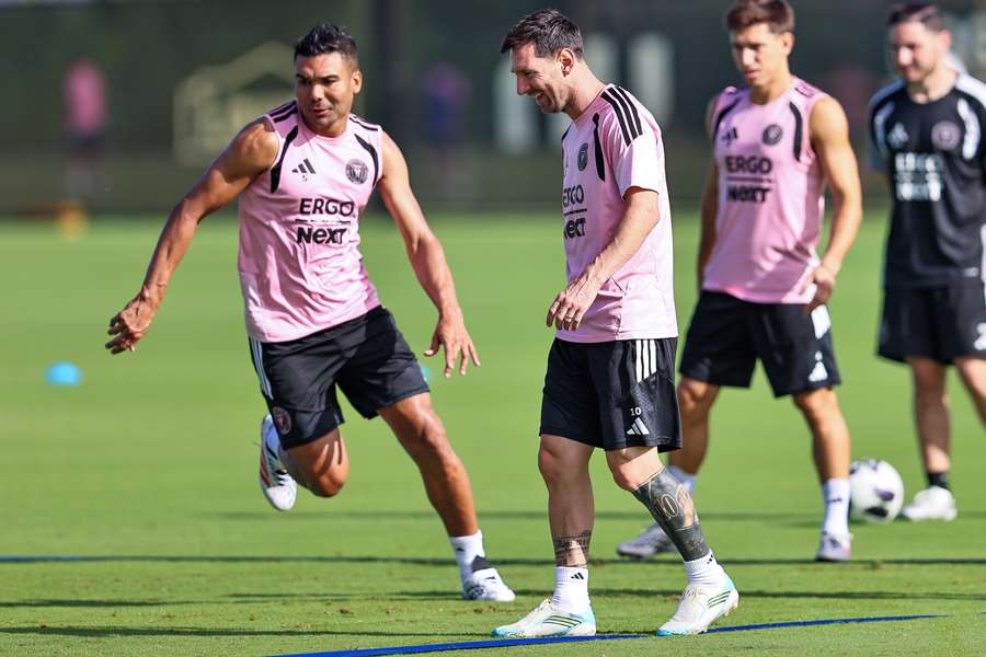 Casemiro și Messi la antrenamente Casemiro și Messi la antrenamente