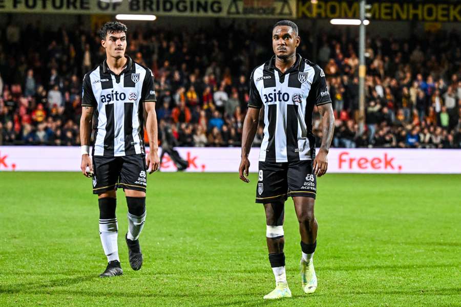 Antonio Satriano (links) speelde dertien keer voor Heracles Almelo en maakte één doelpunt