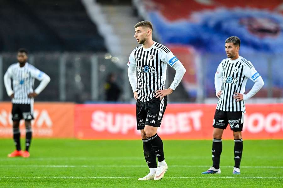 LIVE | Corvinul Hunedoara - U Cluj LIVE | Corvinul Hunedoara - U Cluj