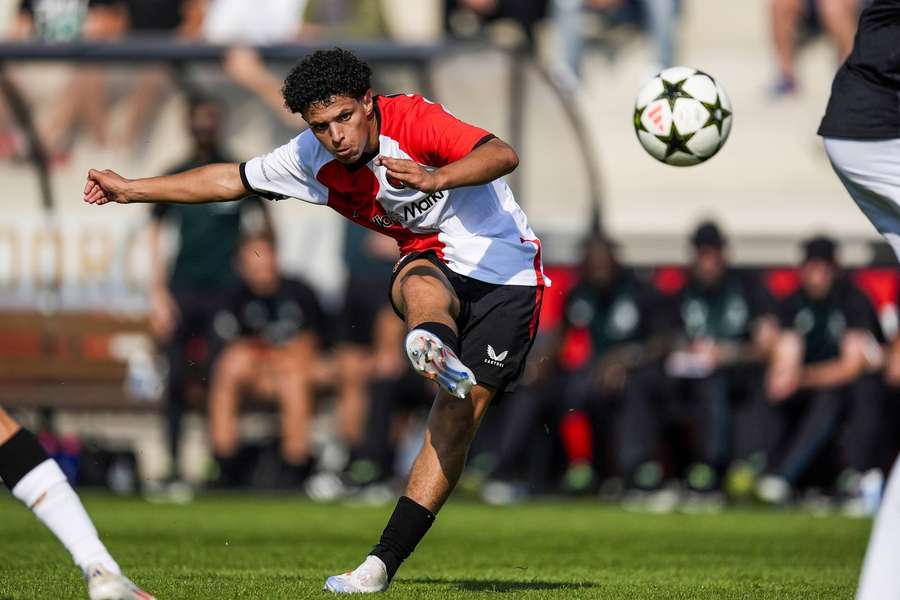 Feyenoord onder-19 gaat onderuit in UEFA Youth League tegen Bayer Leverkusen