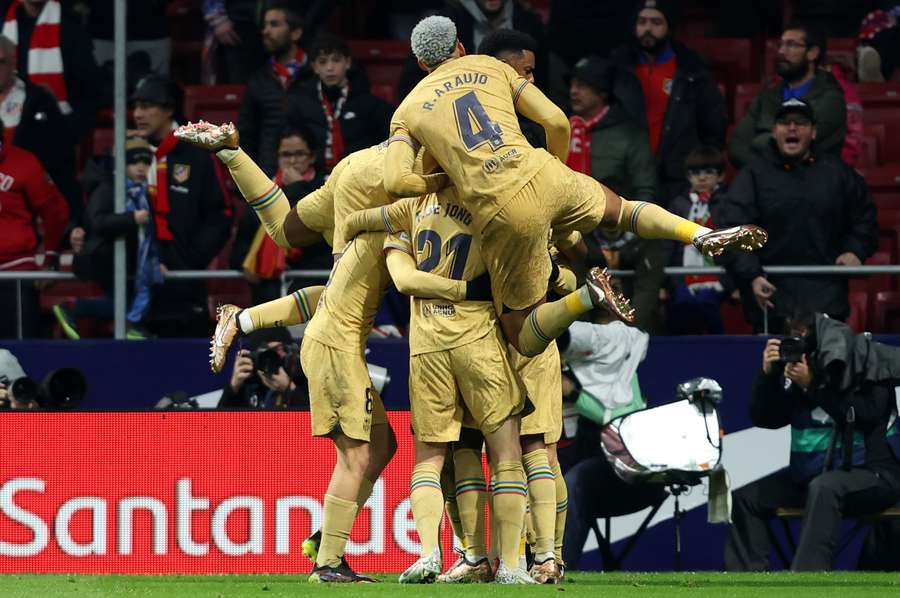 Cholo perde o mojo: Barcelona vence Atlético Madrid (1-0) e isola-se na liderança