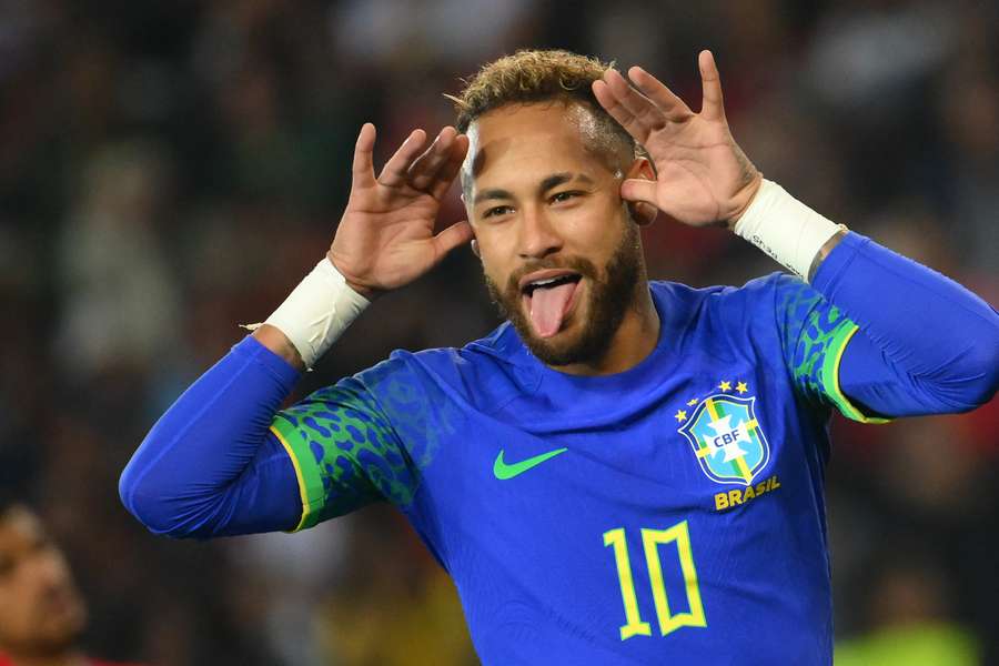 Neymar se divierte antes del Mundial de Catar