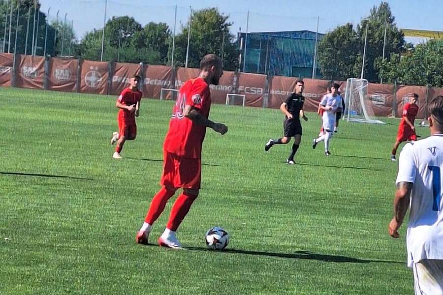 Denis Alibec, în amicalul Unirea Bascov - FCSB II