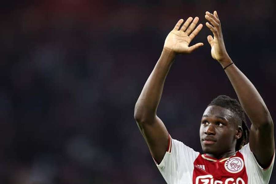 Calvin Bassey fez 39 jogos e um golo pelo Ajax
