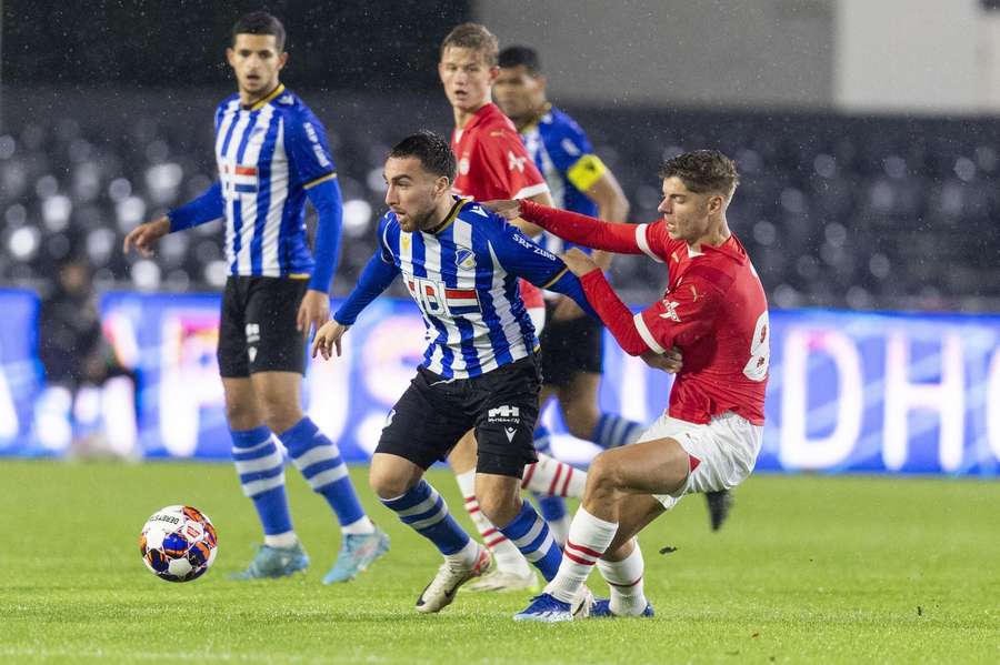 Ozan Kokcu schoot zijn ploeg naar de overwinning