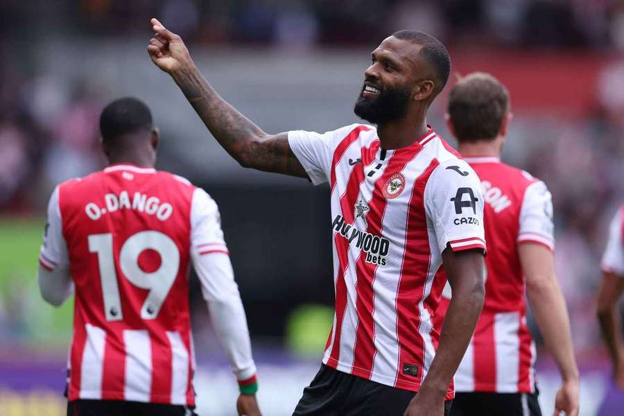 Igor Thiago fez dois gols em Brentford 3x1 United