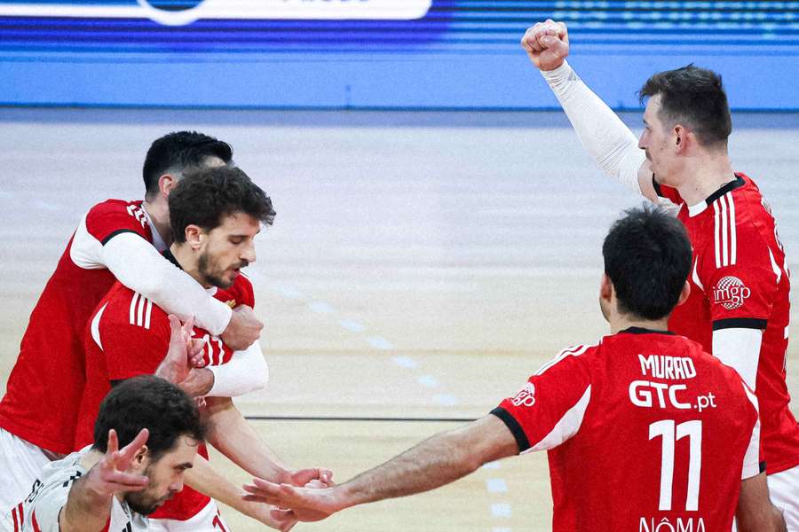 Benfica bate Arcada Galati e passa aos oitavos da Taça Challenge