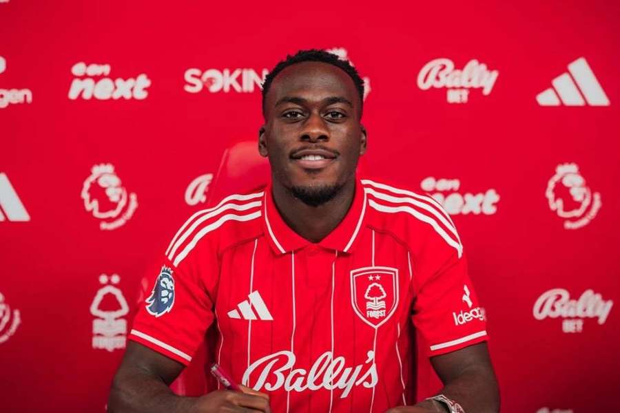 Arnaud Kalimuendo je novou Nottinghamu.