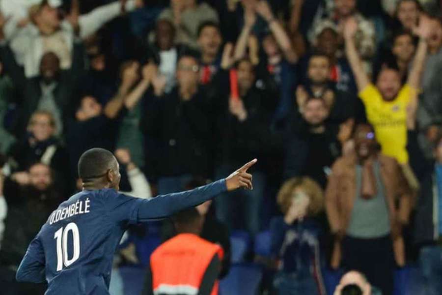 Záložník PSG Ousman Dembélé