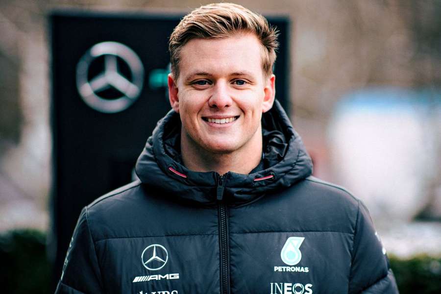 Mick Schumacher vai ser reserva na Mercedes