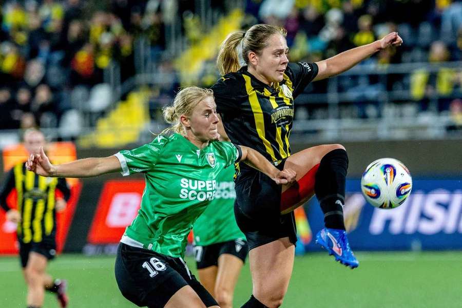 Mistrzynie Polski zdemolowane w końcówce, Hacken jedną nogą w Europa Cup