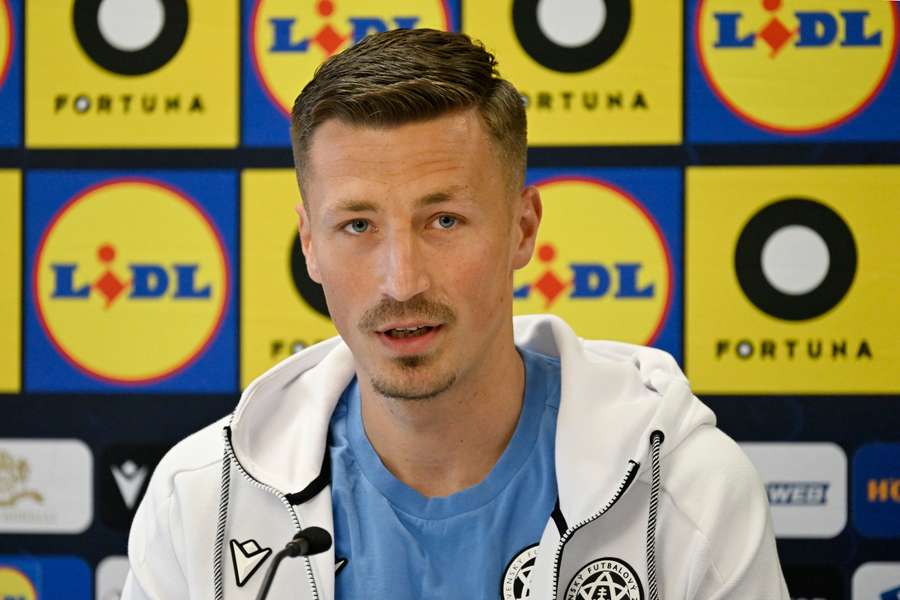 Krčík na tlačovke.