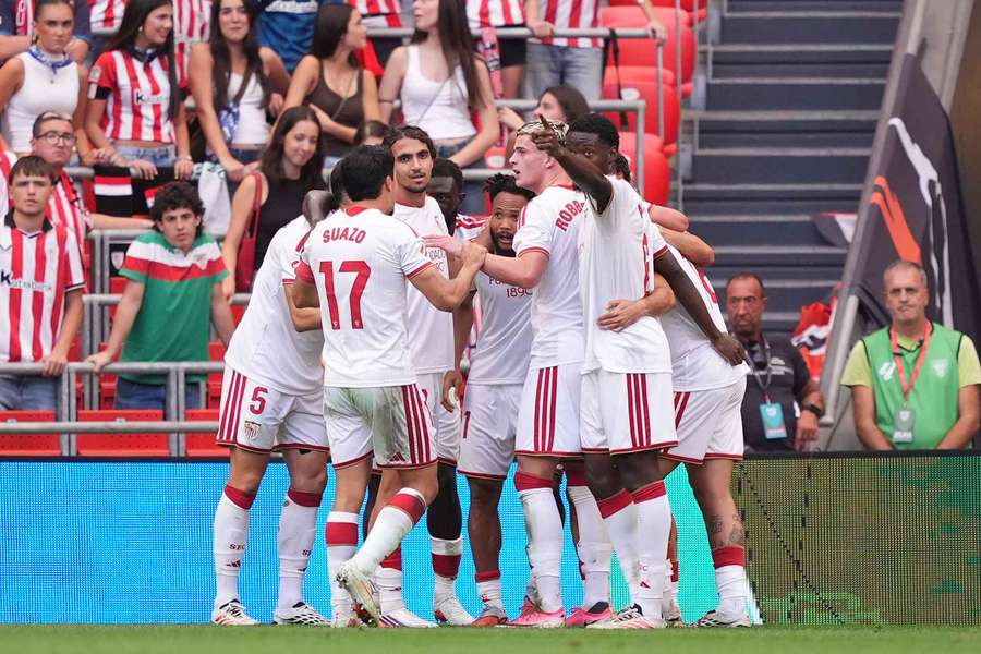 Sevilla vyhrála v Bilbau 3:1. Sevilla vyhrála v Bilbau 3:1.