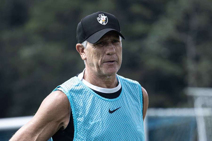 Técnico cruz-maltino não se vê com chance de título brasileiro
