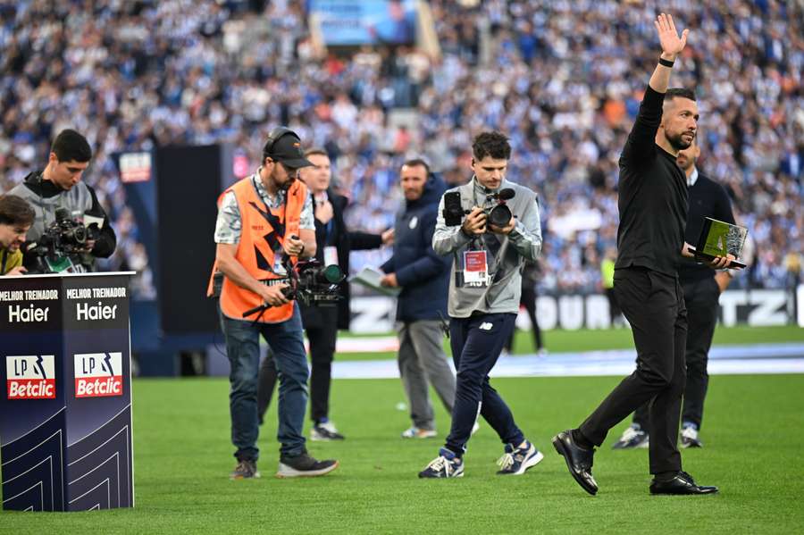 Francesco Farioli foi considerado o melhor treinador no campeonato esta época Francesco Farioli foi considerado o melhor treinador no campeonato esta época