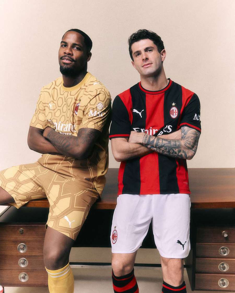 AC Milan home kit AC Milan home kit