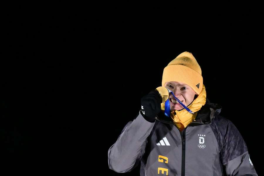 Max Langenhan celebrates gold