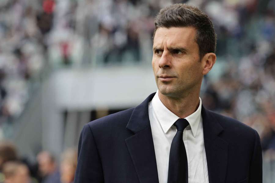 Thiago Motta in panchina contro il Cagliari