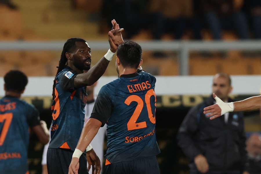 Anguissa celebra gol marcado sobre o Lecce Anguissa celebra gol marcado sobre o Lecce