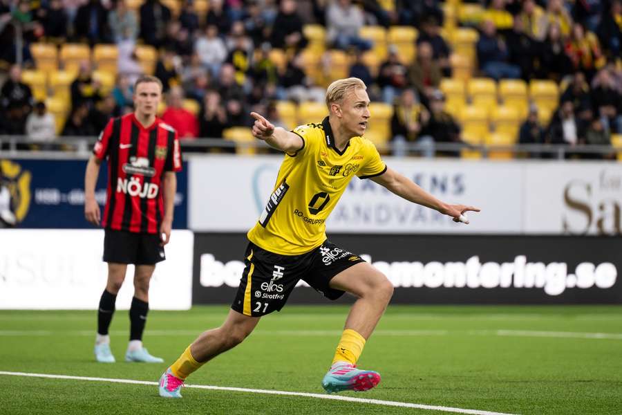 Leo Ostman celebrates the first of his two goals in Elfsborg's victory
