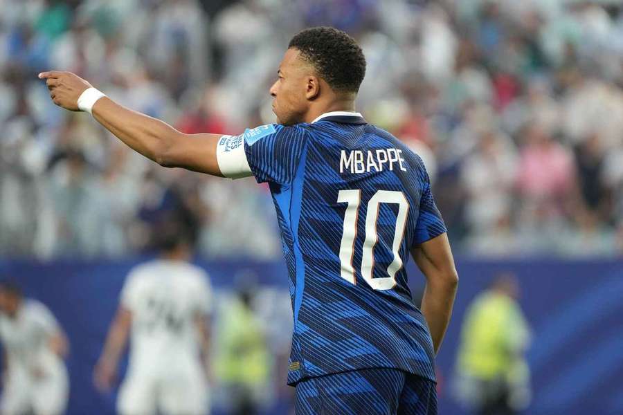 Mbappé já fez quatro gols na competição