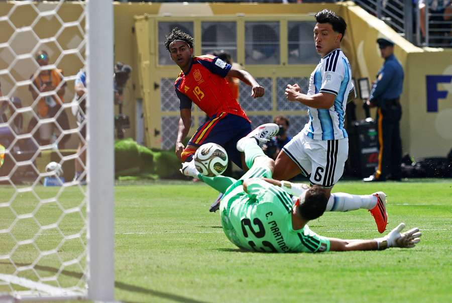 Lamine Yamal sees his shot saved by Emi Martinez Lamine Yamal sees his shot saved by Emi Martinez