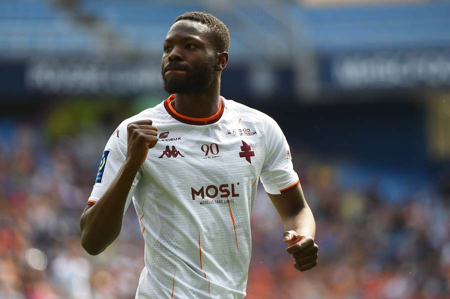 L’attaquant centrafricain Louis Mafouta célèbre son but avec Metz face à Montpellier, le 1er mai 2022.