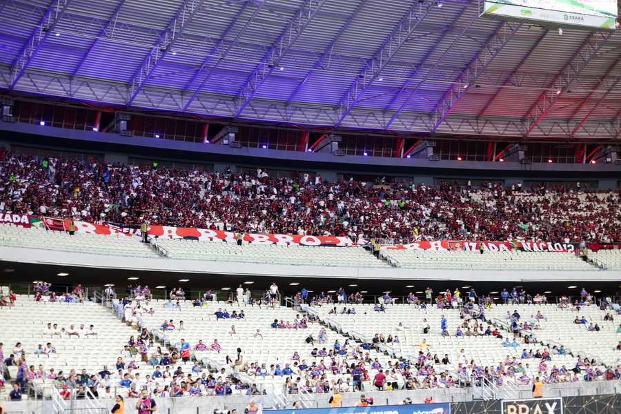 Torcida do Flamengo presente no Castelão  Torcida do Flamengo presente no Castelão