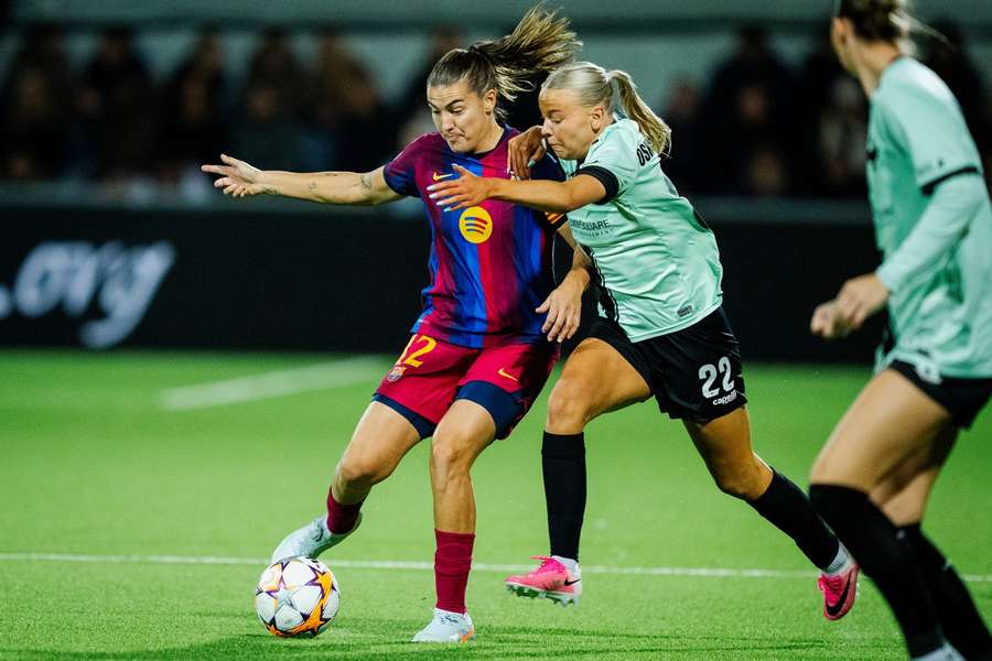 FC Barcelona's Patri Guijarro, left, and HB Koege's Emelía Óskarsdóttir in action FC Barcelona's Patri Guijarro, left, and HB Koege's Emelía Óskarsdóttir in action
