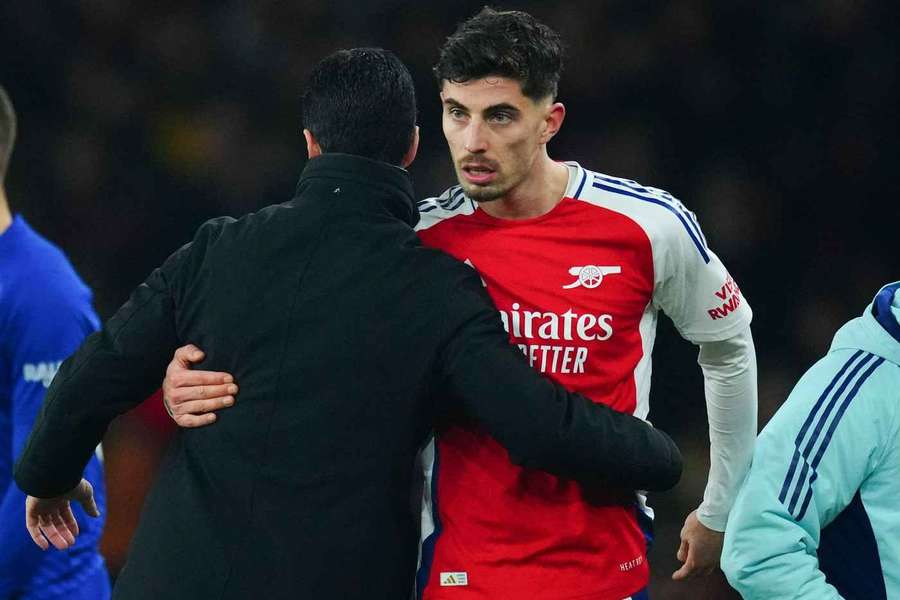 Arteta abraza a Havertz
