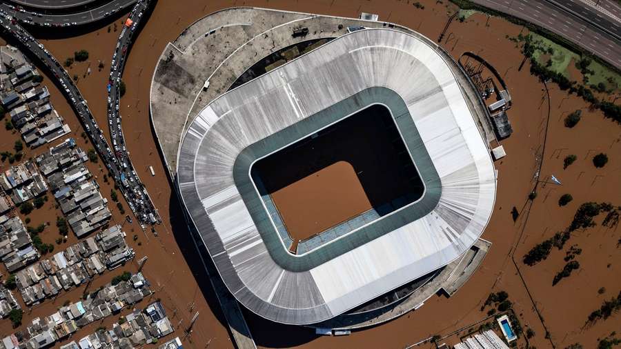 Arena do Grêmio e seu entorno estão alagados