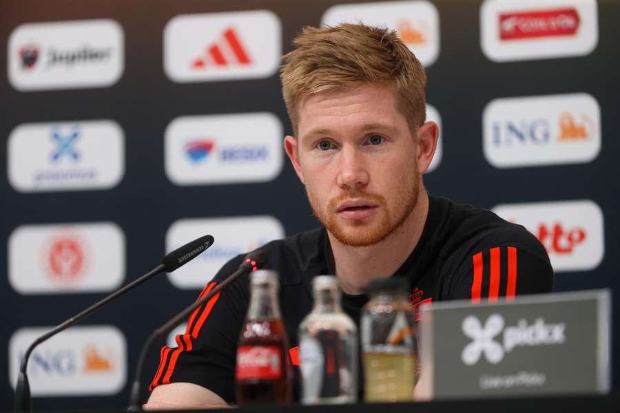 De Bruyne admite frustração e pede coragem contra Marrocos