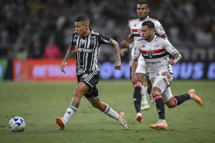Arana em ação na vitória sobre o São Paulo por 2-1, no Mineirão