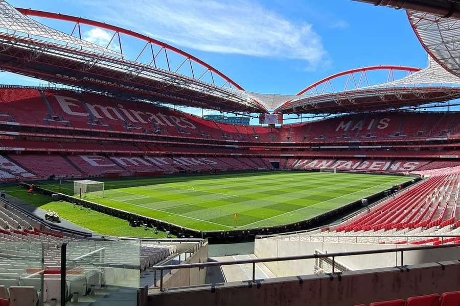 Benfica tinha sido castigado com um jogo de interdição do Estádio da Luz Benfica tinha sido castigado com um jogo de interdição do Estádio da Luz