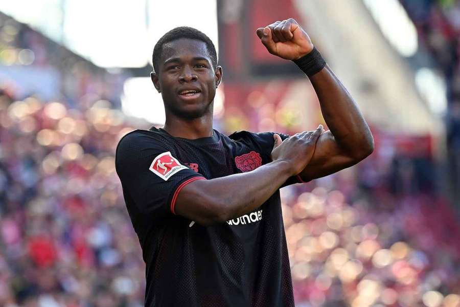 Christian Kofane celebrează marcarea unui gol