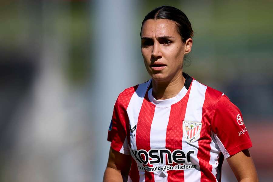 Bibiane Schulze Solano rompeu o ligamento cruzado